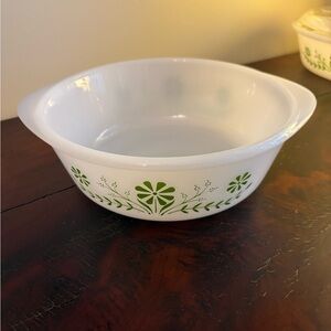 Glasbake milk glass 2 quart round casserole dish, no top